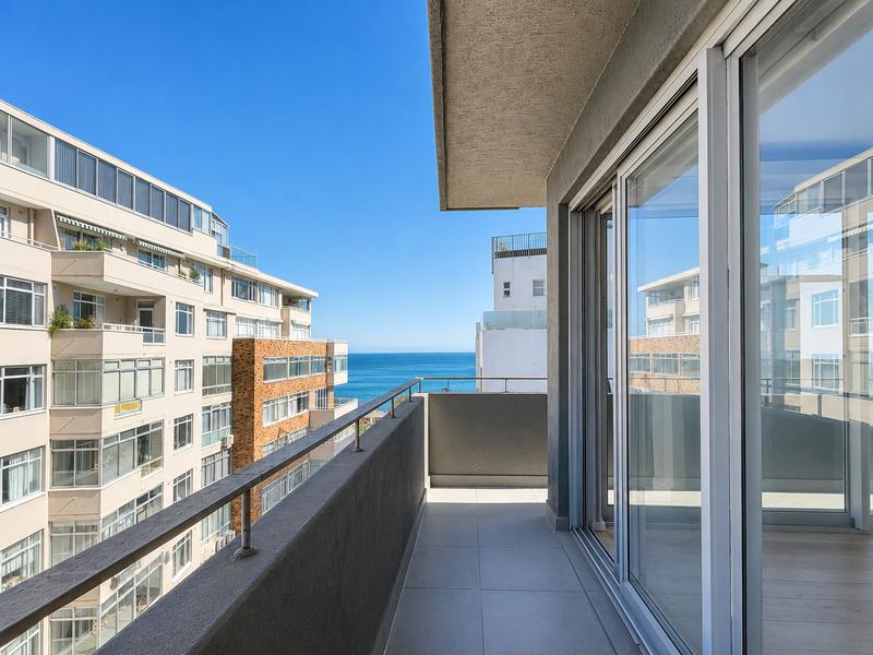3 Bedroom Property for Sale in Sea Point Western Cape
